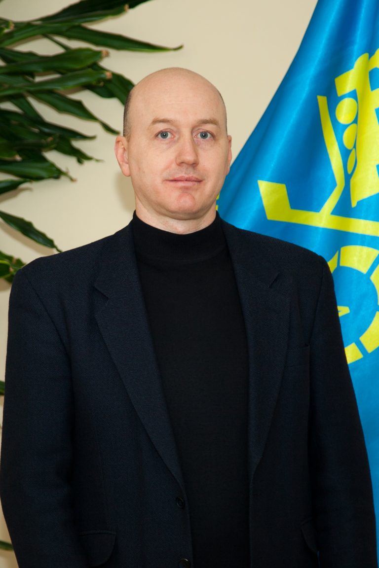 ХИЖНІЙ Андрій Валентинович