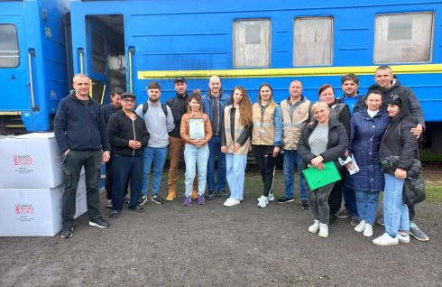 Найцінніше у житті не те, що у нас є.                                   А ті, хто в нас є.