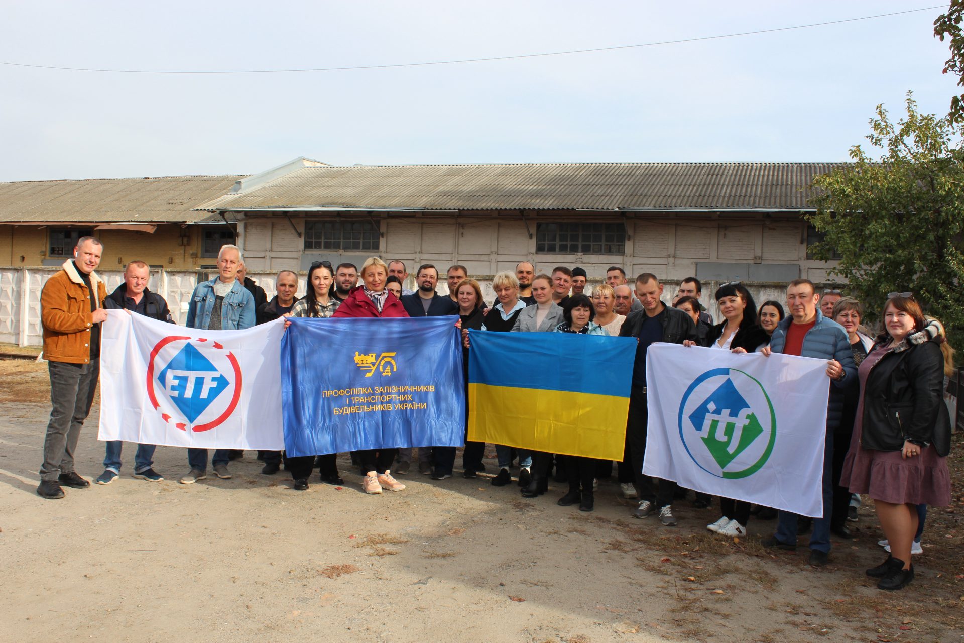 В рамках Всесвітнього дня дій за гідну працю профспілка провела зустріч з трудовими колективами