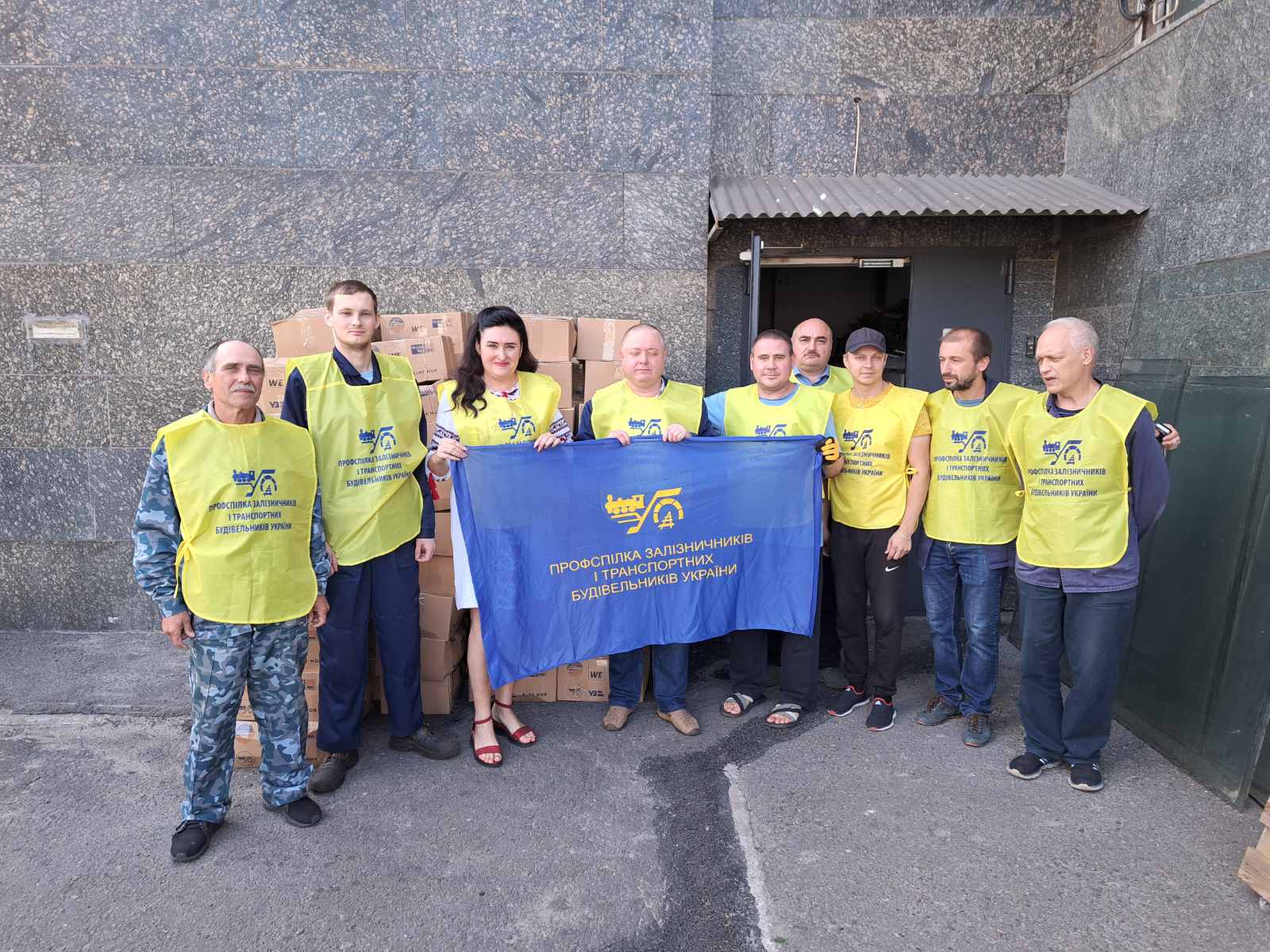 Благодійна допомога для працівників Дніпровського метрополітену