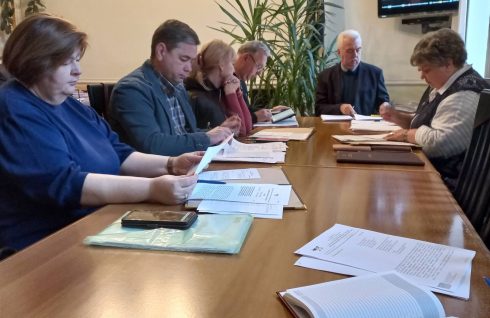 В основному всі зауваження виконані, тому постанову з контролю знято.